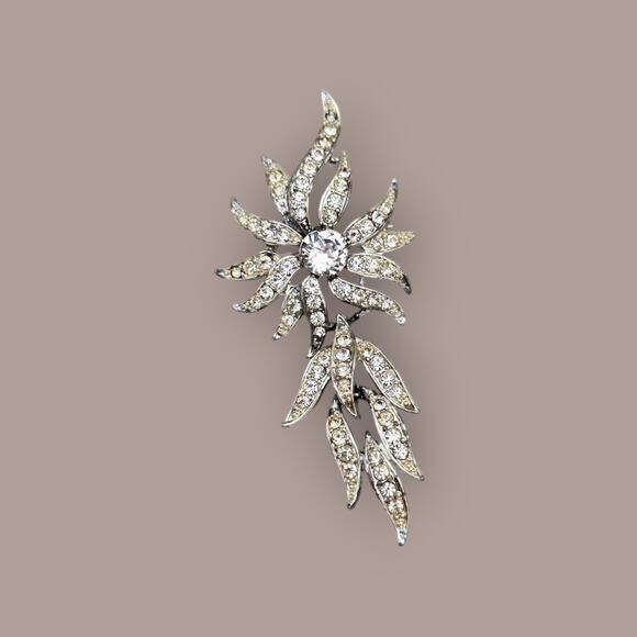 Sarah Coventry Vintage Rhinestone Spray Brooch Silver Starburst Cascade Pin - Picture 3 of 8